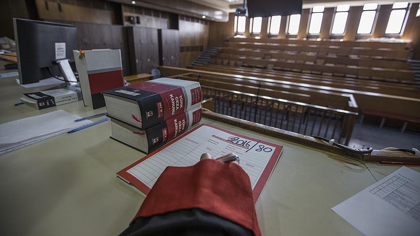 DT Banka müdürü Selahattin Tozan'a 1 Milyon mark tazminat 1 DT Banka müdürü Selahattin Tozan'a 1 Milyon mark tazminat
