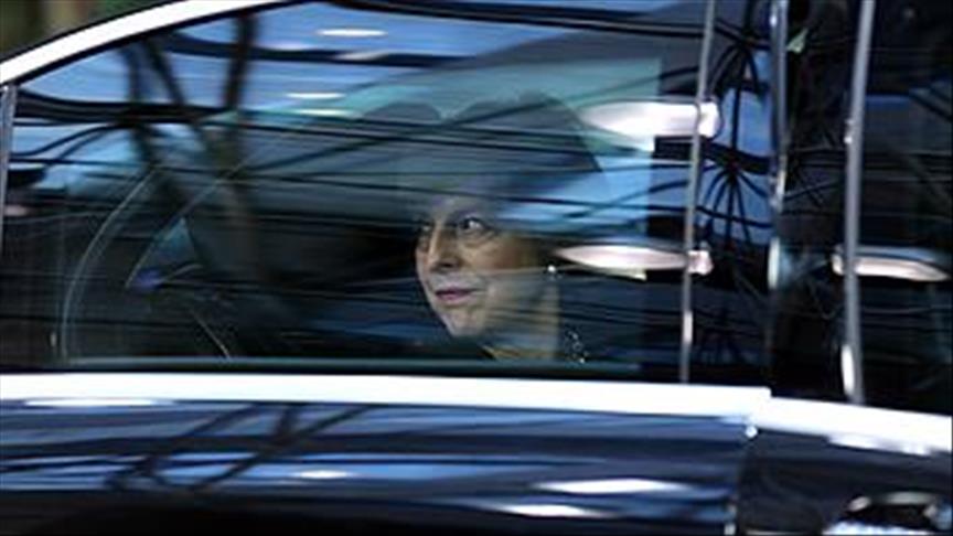 May'in umduğunu bulamayıp güç kaybettiği seçimlerin ardından farklı senaryolar gündemde 1 theresa may 2381022