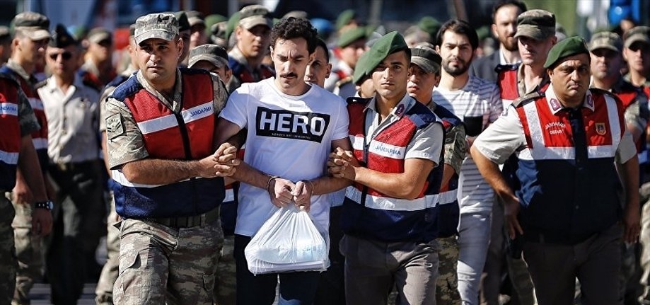 "Hero" yazılı tişörtü sanığın kardeşi göndermiş 1 hero tisort feto