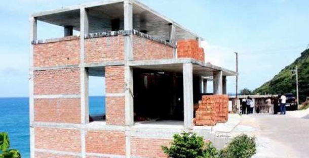 Sahibi milyonermiş demediler, cennet adadaki inşaatı durdurdular! 1 phuket insaat durduruldu
