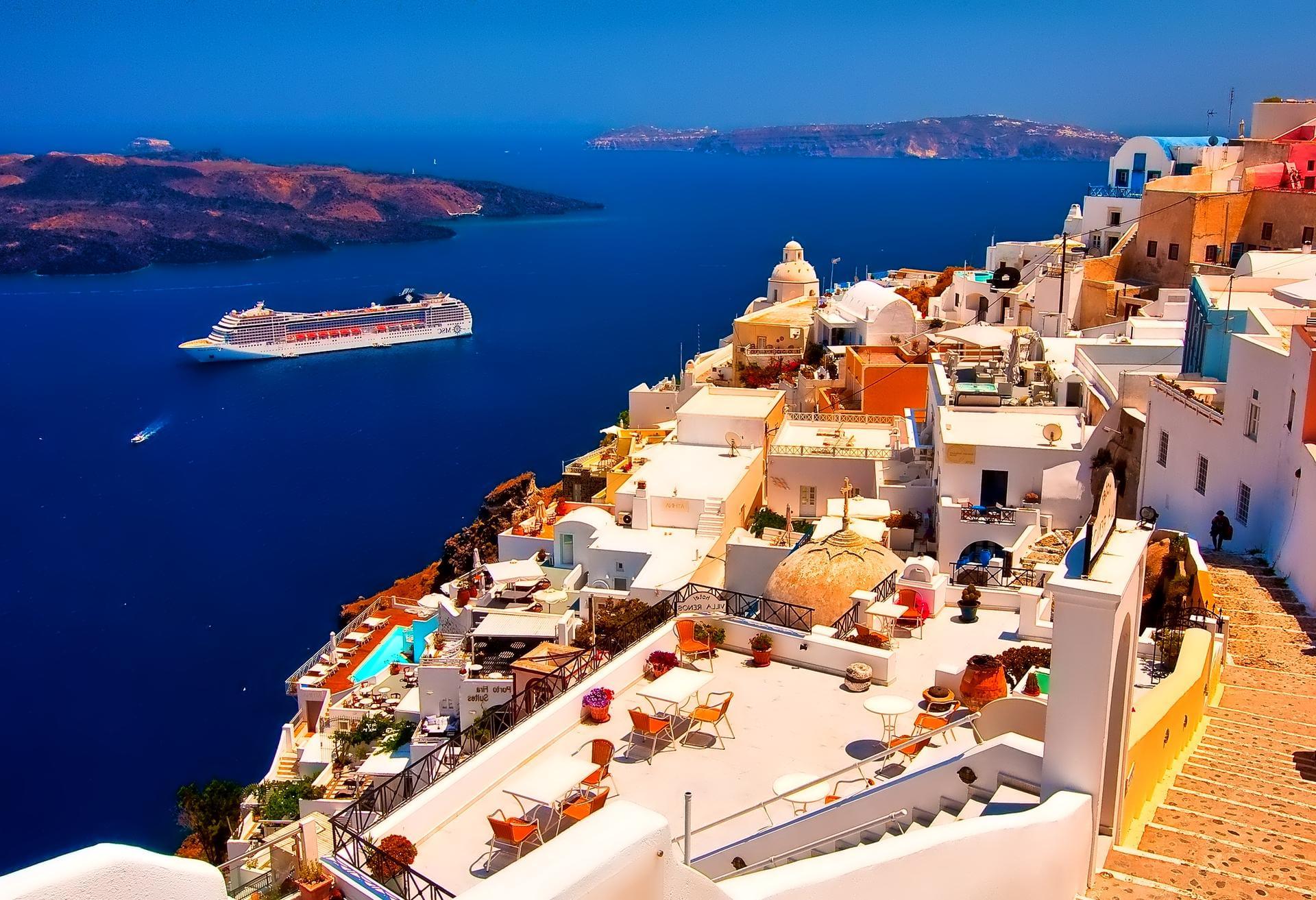 Yunanistan gazetesi: Türk turist parasının karşılığını aldığı ve iyi hizmet gördüğü için geliyor 1 santorini