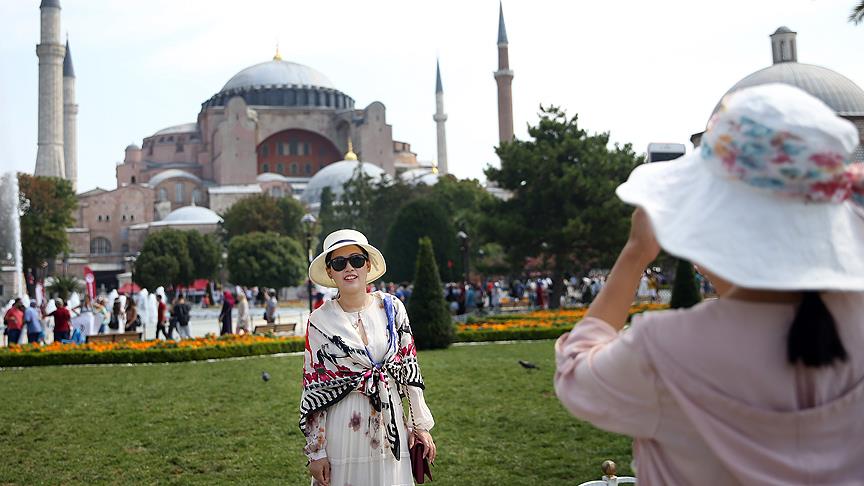 İstanbul'a 10 ayda 9 milyon turist geldi! 4'te 1'i Arap ülkelerinden 1 istanbul turist