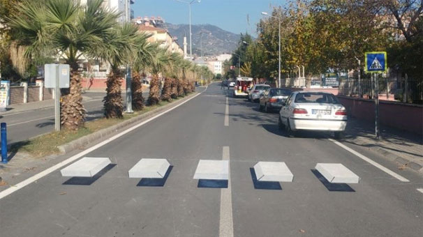 Türkiye'nin ilk 3 boyutlu yaya geçidi Aydın'da yapıldı 1 aydin 3 boyutlu yaya gecidi