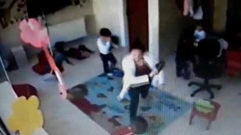 Samsun'daki kreşte çocuklara tekmeli dayak! 1 Samsun'daki kreşte çocuklara tekmeli dayak