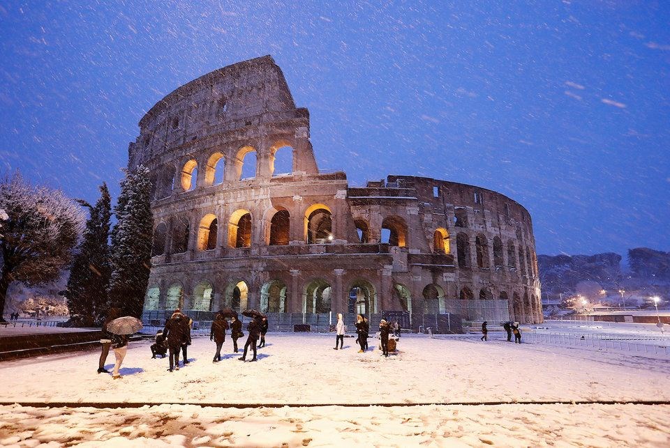 Roma’ya 6 Yıl Aradan Sonra Kar Yağdı