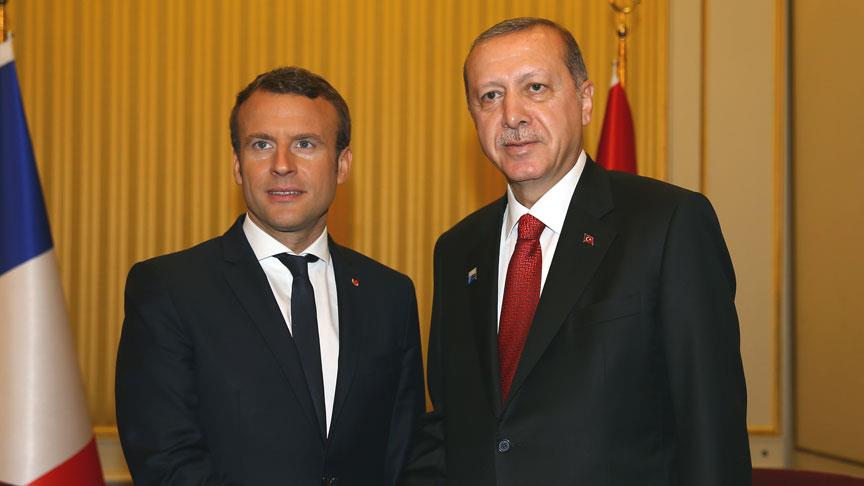 Cumhurbaşkanı Erdoğan mevkidaşı Emmanuel Macron ile görüştü