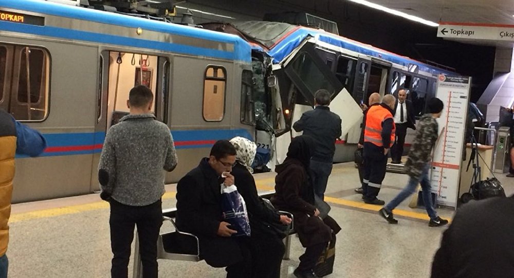 İstanbulda tramvaylar carpisti 14 yarali