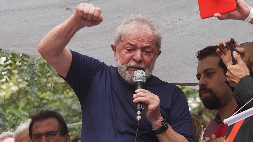 Eski Brezilya Devlet Başkanı Lula teslim oldu 1 Eski Brezilya Devlet Başkanı Lula teslim oldu