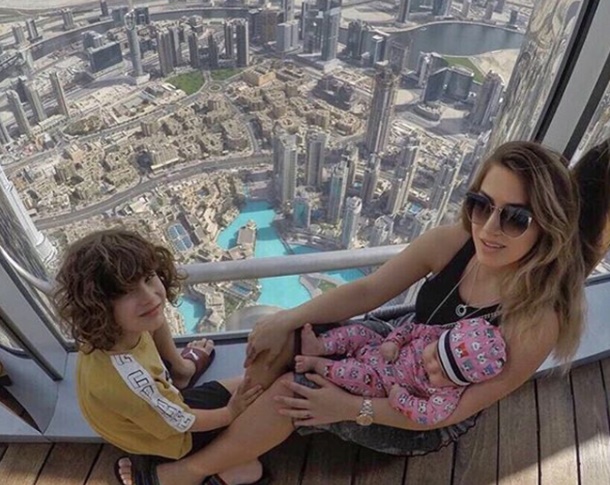 Sabri Sarıoğlu’nun pilot eşi Burj Khalifa’ya tırmandı