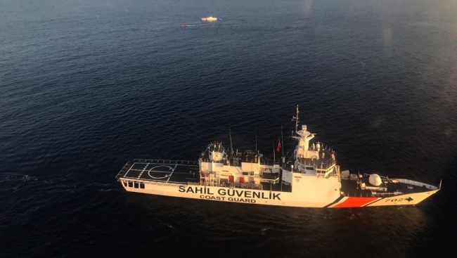 Antalya'da göçmenleri taşıyan sürat teknesi battı 1 Antalya'da göçmenleri taşıyan sürat teknesi battı