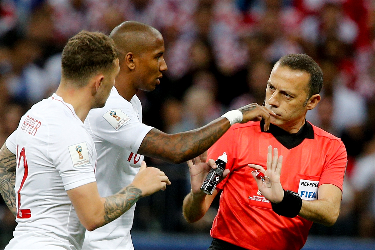 cuneyt cakir ingiltere