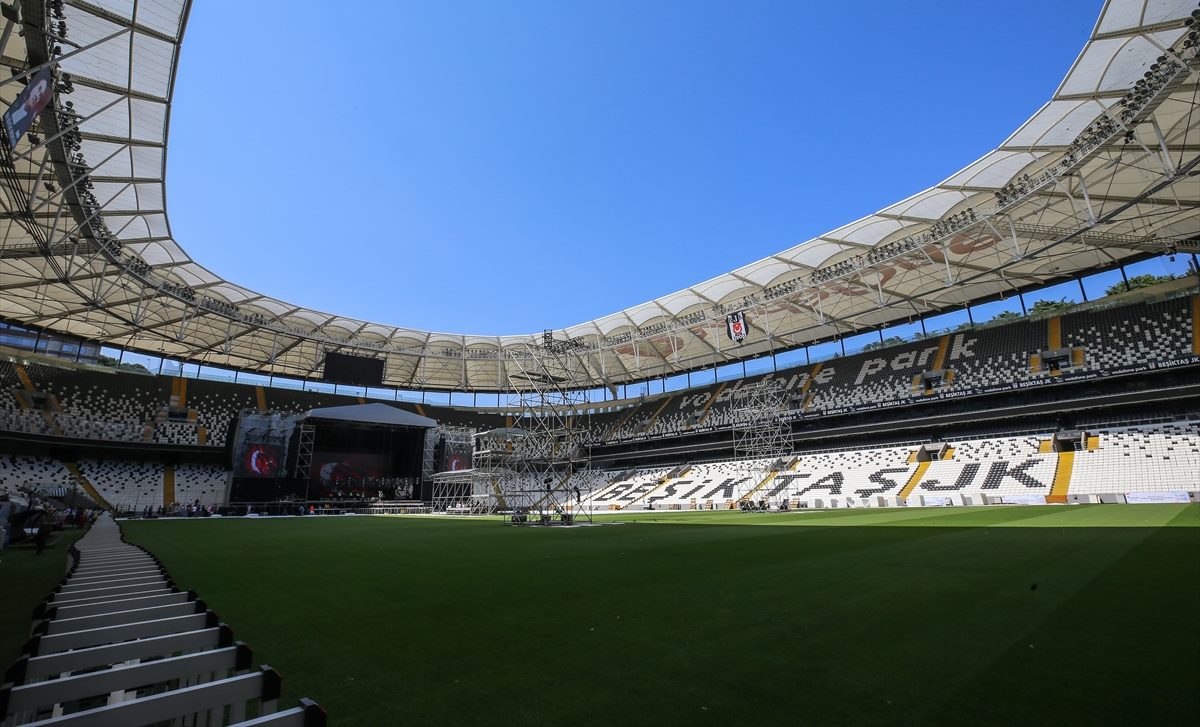 vodafone park konser