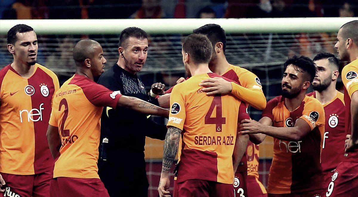 Son Dakika: Skandal penaltı 2 hakemi yedi! 1 huseyin gocek galatasaray