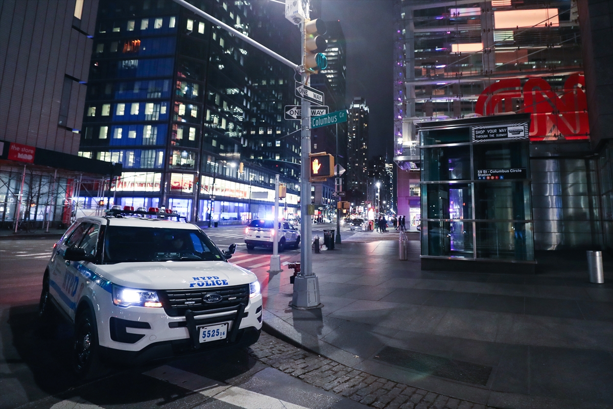 New York'ta panik! CNN ofisi boşaltıldı 1 cnn bomba alarmi