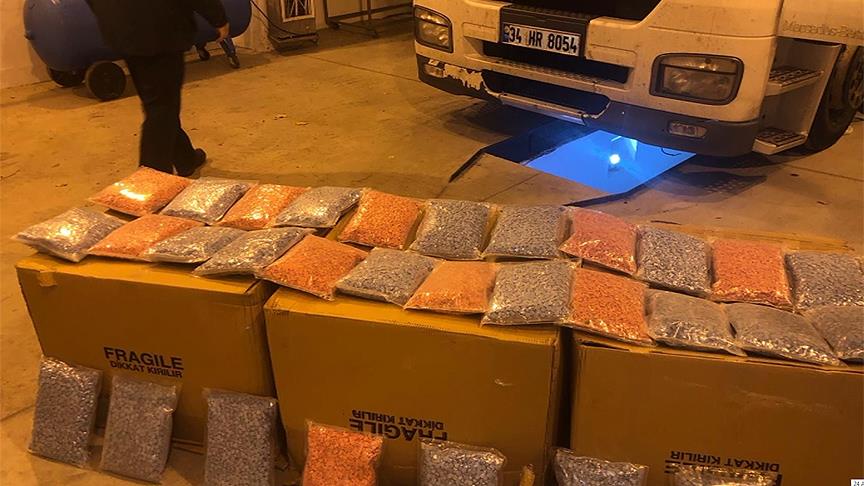 Tarihi operasyon! İstanbul polisi yurt dışında uyuşturucu operasyonu yaptı 1 uyusturucu 194271