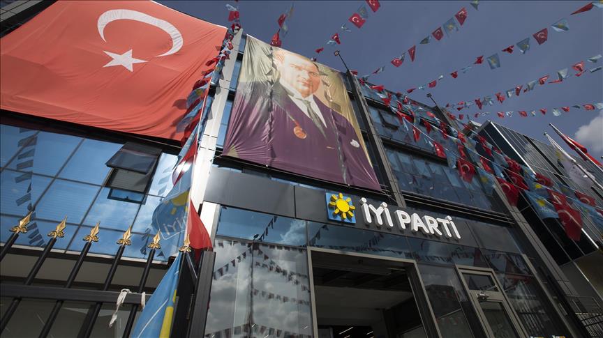 iyi parti 8418181