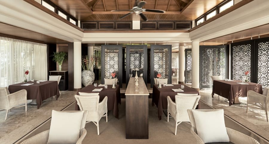Phuket'in ilk ve tek Michelin yıldızlı restoranı: PRU 3 Phuket Pru Restaurant'ın iç mekanı