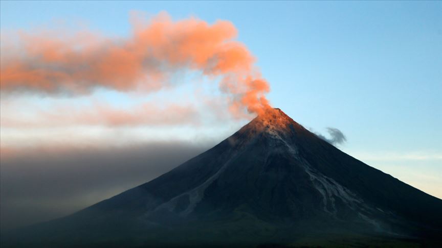 24 saatte 6 volkanik deprem 1 filipinler yanardag deprem