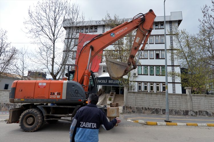 Fatih Mehmet Maçoğlu duvarları yıktı