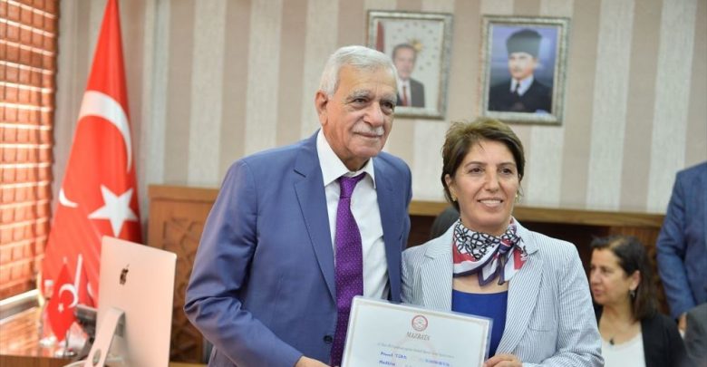 HDP'li Türk mazbatasını aldı 8 ahmet turk mazbata