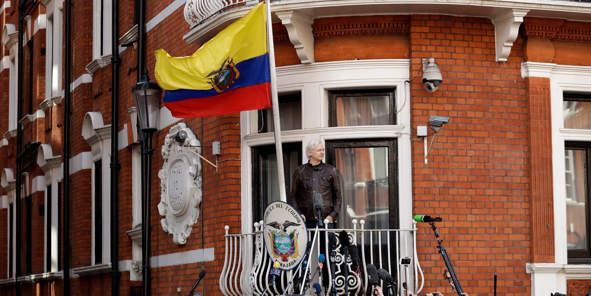 Wikileaks kurucusu Assange için iade davası başlıyor 1 assange gozalti londra