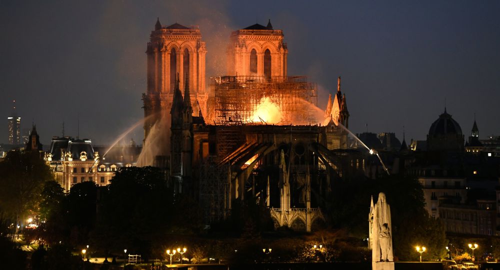 Savcılık: Kundaklamaya dair bir işaret yok 1 notre dame katedrali yangin