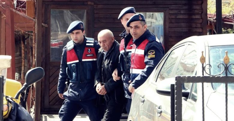 Kalabalıkta galeyana gelmiş! 10 osman sarigun gozalti