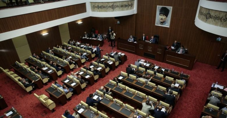 AKP'li üye su indirimine karşı ısrarlı! "AK Parti evet dese de ben hayır diyorum" 2 ankara belediye meclisi