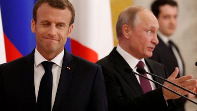 macron putin 19042871
