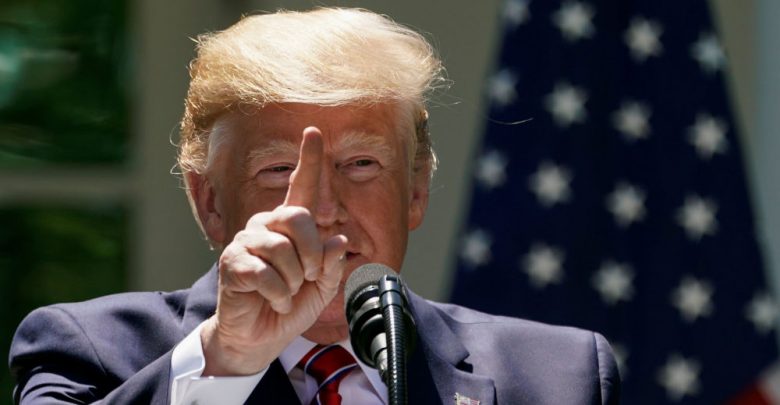 "Cümlemin ortasında öksürüyor" dediği kişiyi salondan dışarı attırdı! 1 trump 123481881