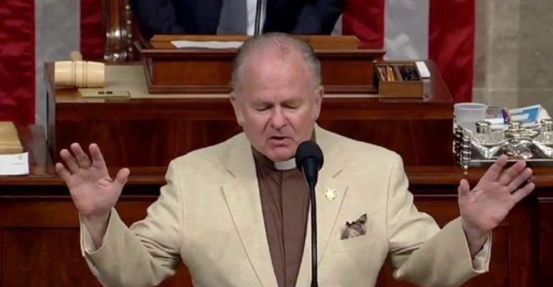 ABD Kongresinde "karanlık ruhları kovan" dua! 6 abd dua