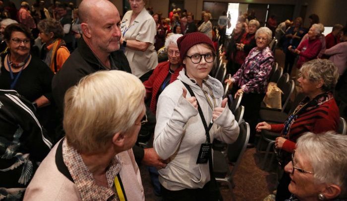 Başbakana yumurta atmıştı! 150 saat topluma hizmet edecek 3 amber holt