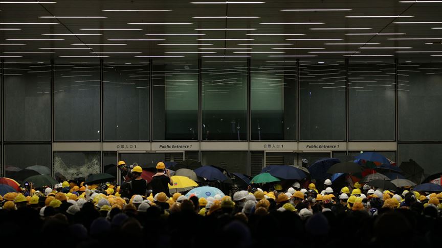Son Dakika: Protestocular meclisi bastı! 1 hong kong 1984715