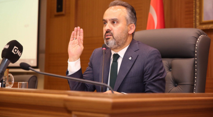 Şirketlerden ekstra para alan belediye başkanı görevlerinden istifa etti 1 alinur aktas 192881281