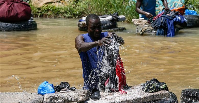 Nehirde çamaşır yıkayarak geçiniyorlar 6 fildisi camasircilar