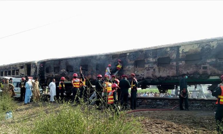 pakistan tren kazasi