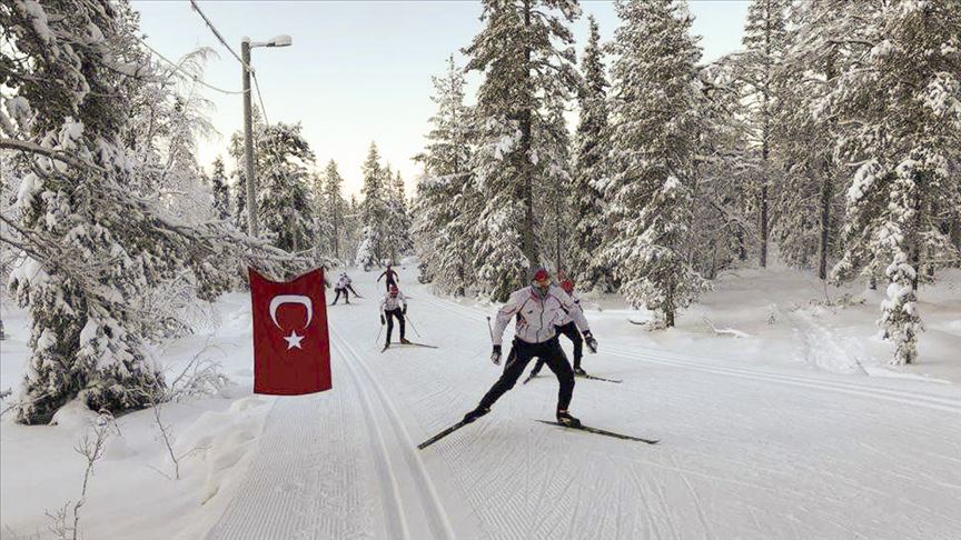 Milli kayakçılar kamp için Finlandiya Lapland bölgesinde 1 finlandiya kayak kamp