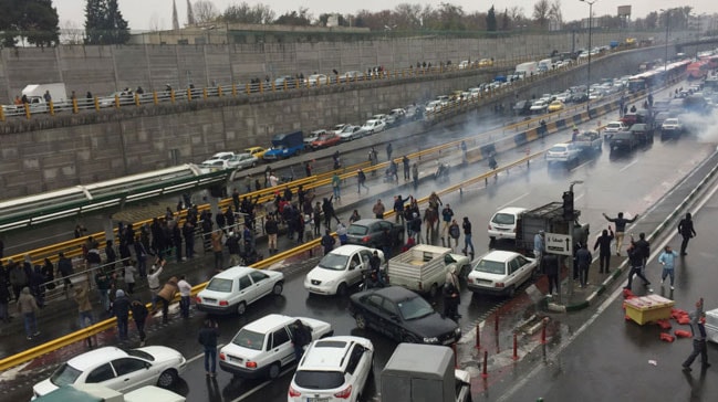 Devrim Muhafızlarından sert uyarı! 1 iran olaylar 1290471