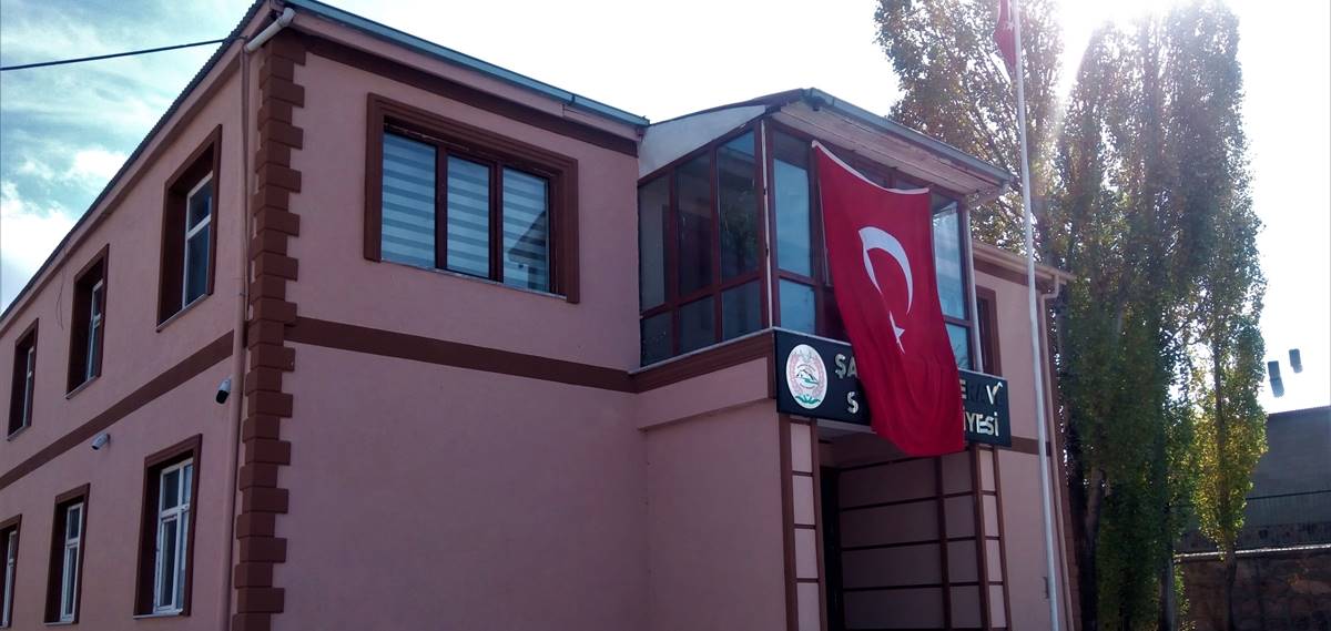 Bir belediyeye daha kayyum atandı 1 van saray belediyesi