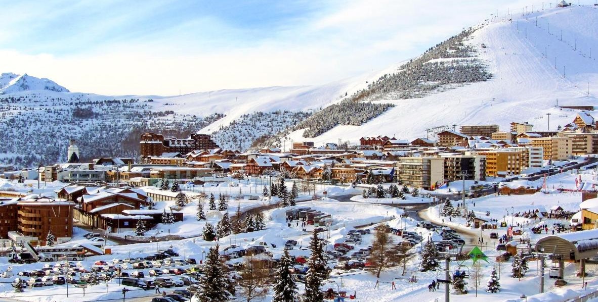 2020 sezonu için Avrupa'nın en iyi kayak merkezleri belli oldu 1 En İyi Kayak Merkezleri - Alpe d'Huez