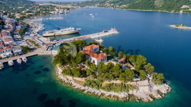 Skiathos 'taki Bourtzi Adası