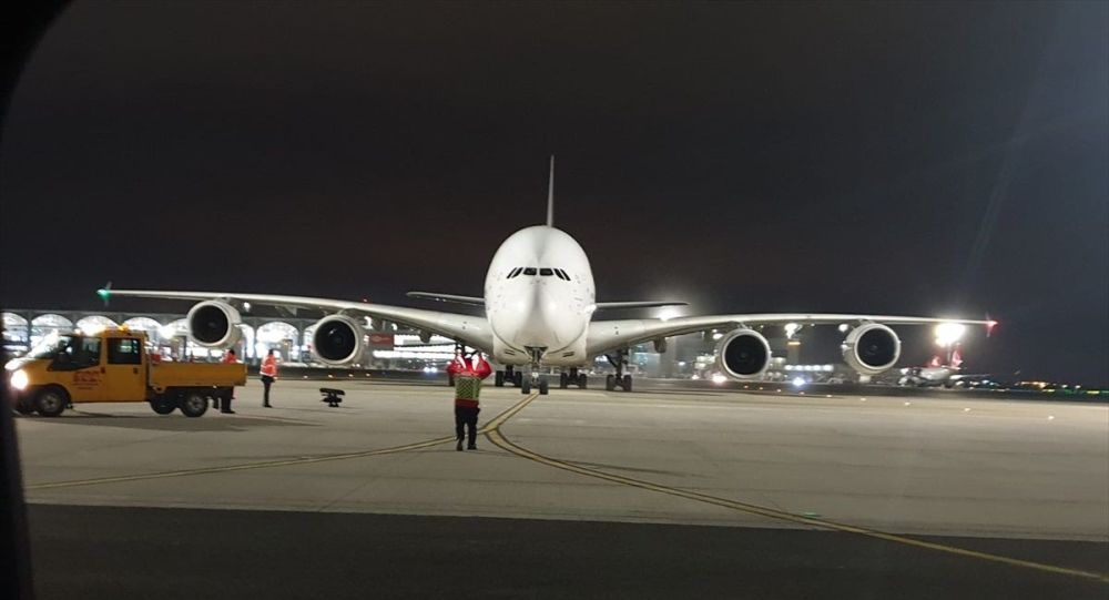 İstanbul'a ilk kez Airbus A380 indi 1 airbus a 380 istanbul