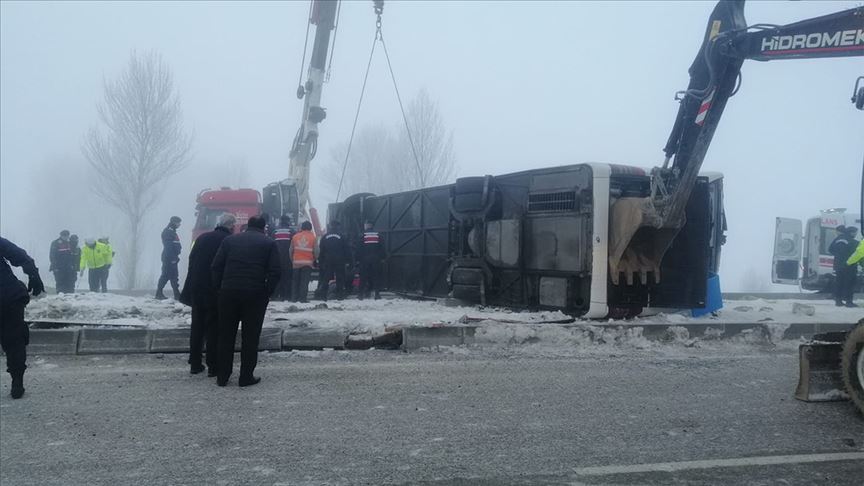 isparta yolcu otobusu kaza