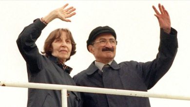 rahsan ecevit oldu