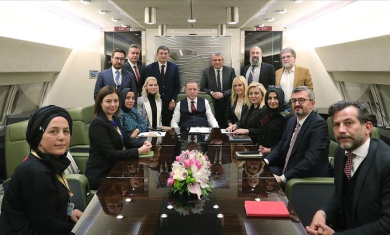 Cumhurbaşkanı Erdoğan'dan virüs önlemi: "Arkadaşlar dut pekmezi gönderirler, kan yapar" 10 erdogan ucak 1239487111