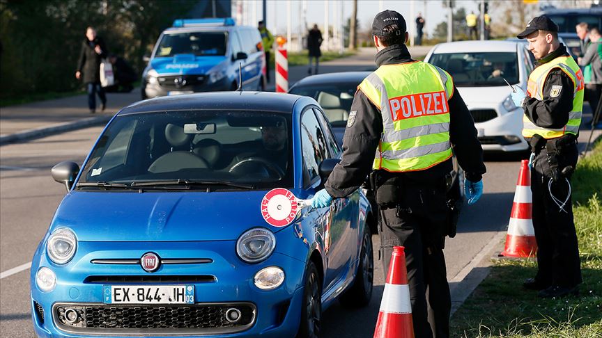 "Salgın sosyal mesafe önlemleriyle ilk kez durağan döneme girdi" 1 almanya koronavirus