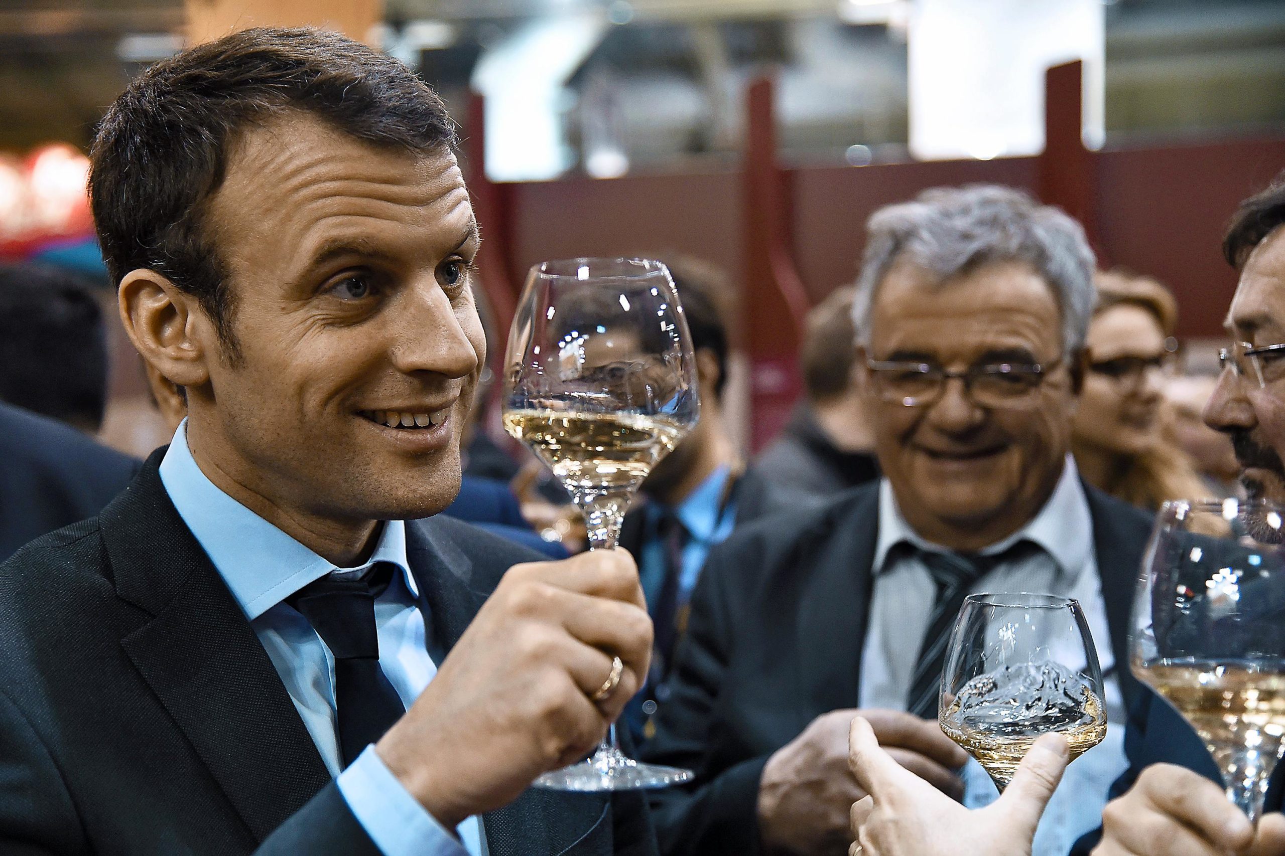 Fransız şarap üreticileri Macron'dan 300 milyon euro istiyor! 1 macron sarap scaled