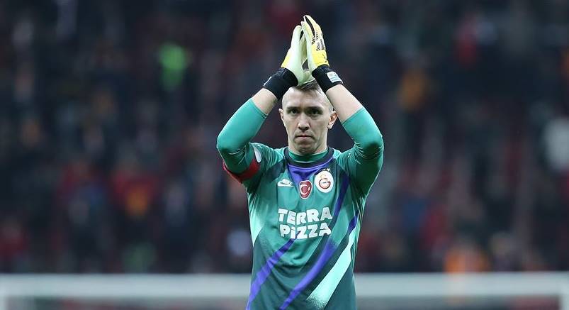 Galatasaray'da 3 yıldızdan iyi haber 1 Galatasaray maaş indirimi kabul edildi