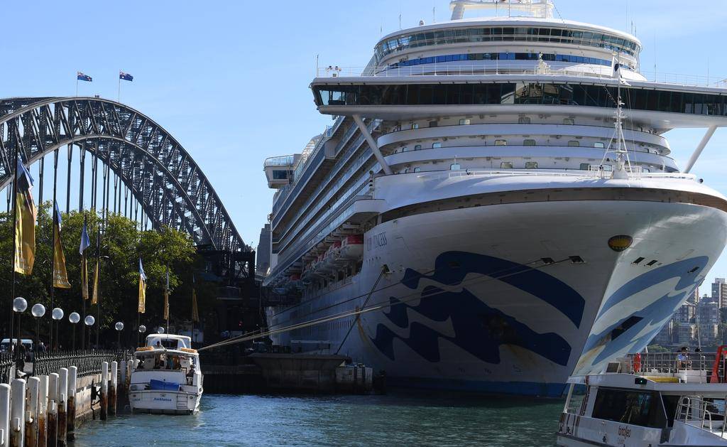 Tedbirsizlik her yerde! Virüs vakası olan gemiden inen 2700 kişi şehre dağıldı 1 ruby princess gemisi sydney