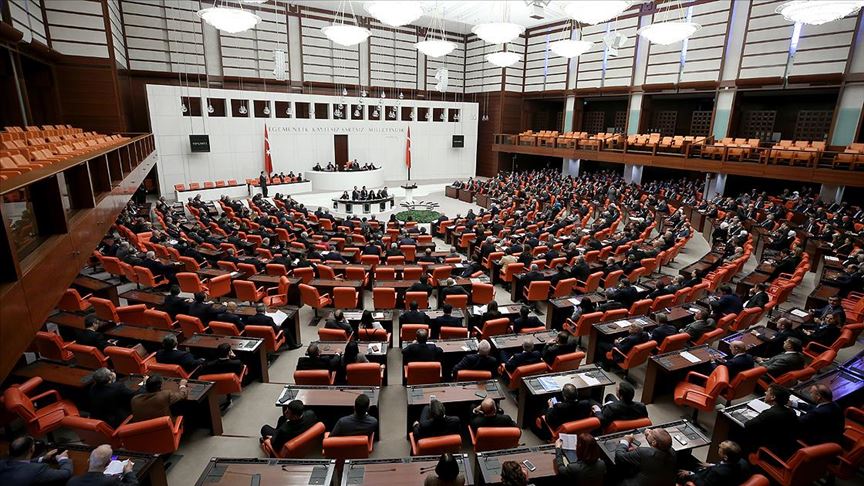 Milletvekilleri, yeminli stenograflar ve işitme engelli kavaslar hariç herkes dışarı çıkarıldı 1 tbmm kapali oturum
